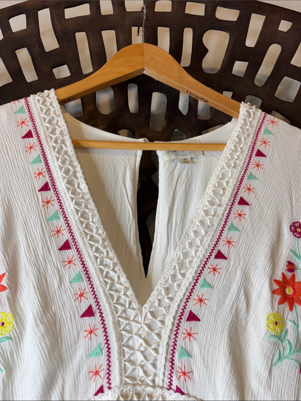 🤍 White Embroidered Boho Dress Romper Floral V-Neck Lined Women’s XS Jun & Ivy - Picture 4 of 9